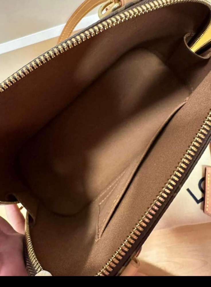 Louis Vuitton alma BB