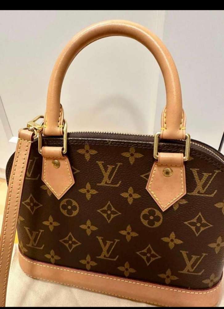Louis Vuitton alma BB