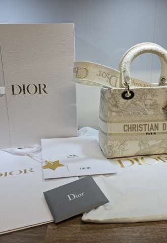 https://vipluxury.sk/Christian Dior White/Gold limited edition