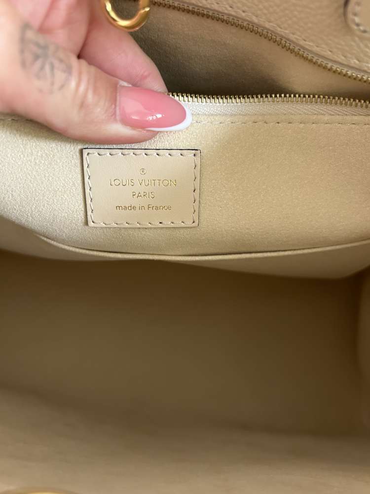 Louis Vuitton ONTHEGO kabelka