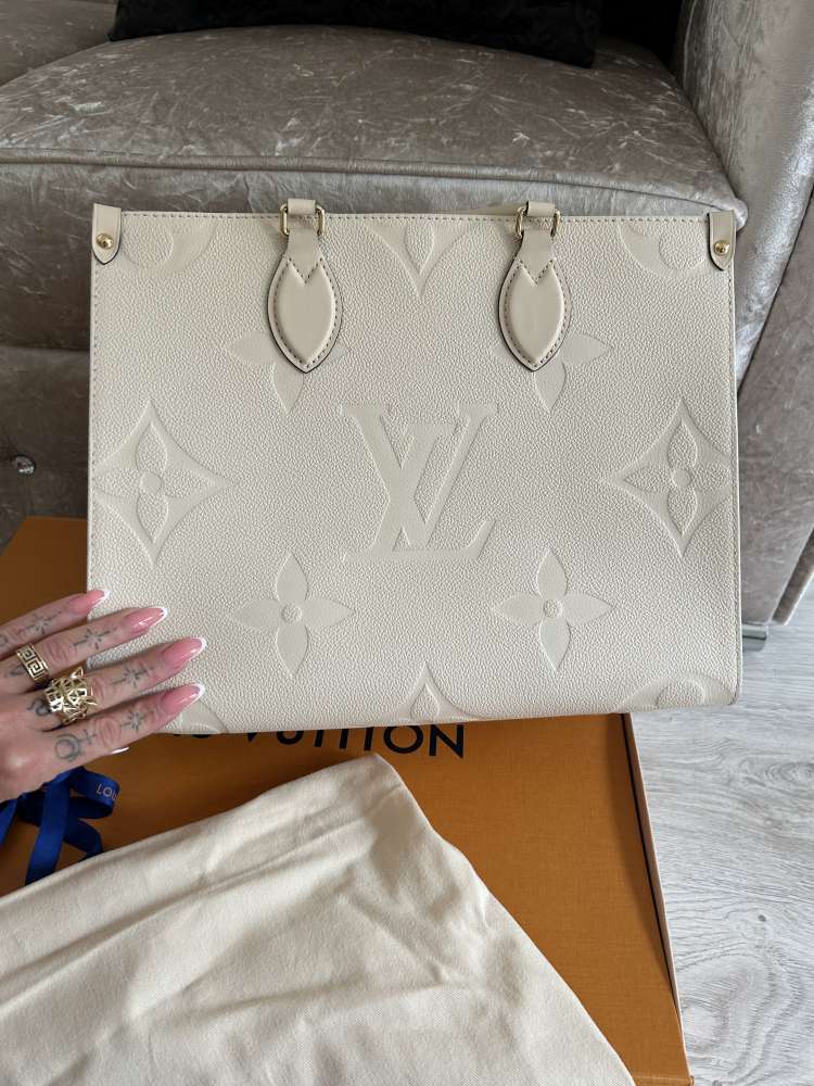 Louis Vuitton ONTHEGO kabelka