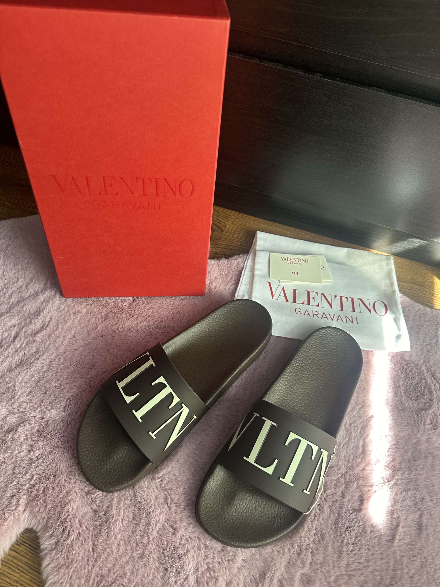 Valentino VLTN šlapky