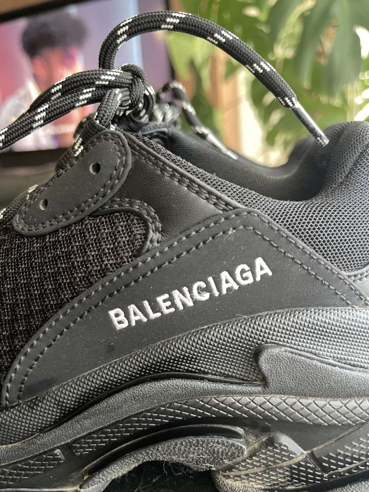 Balenciaga triple s