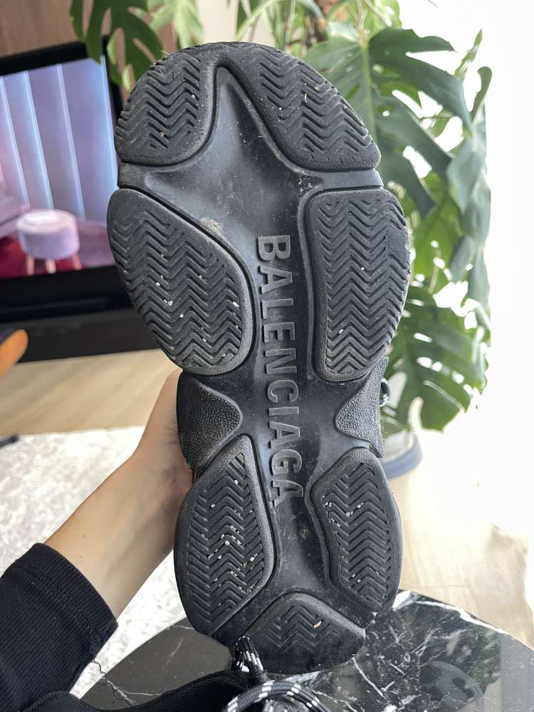 Balenciaga triple s
