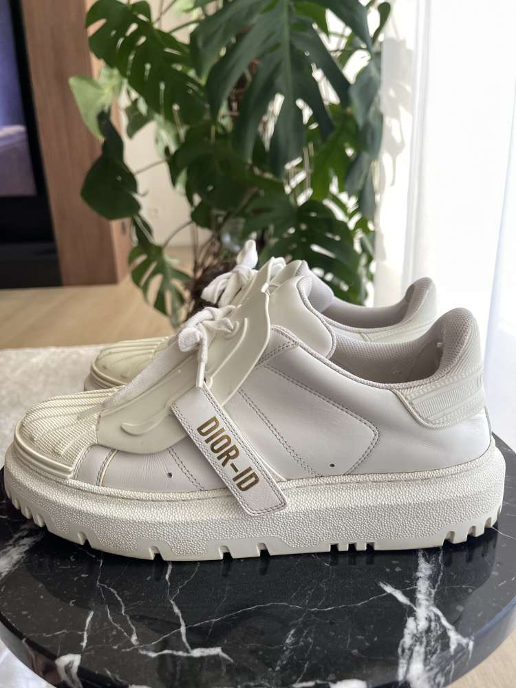 Dior ID