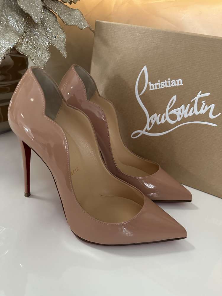 Christian Louboutin Hot Chick 100 nude