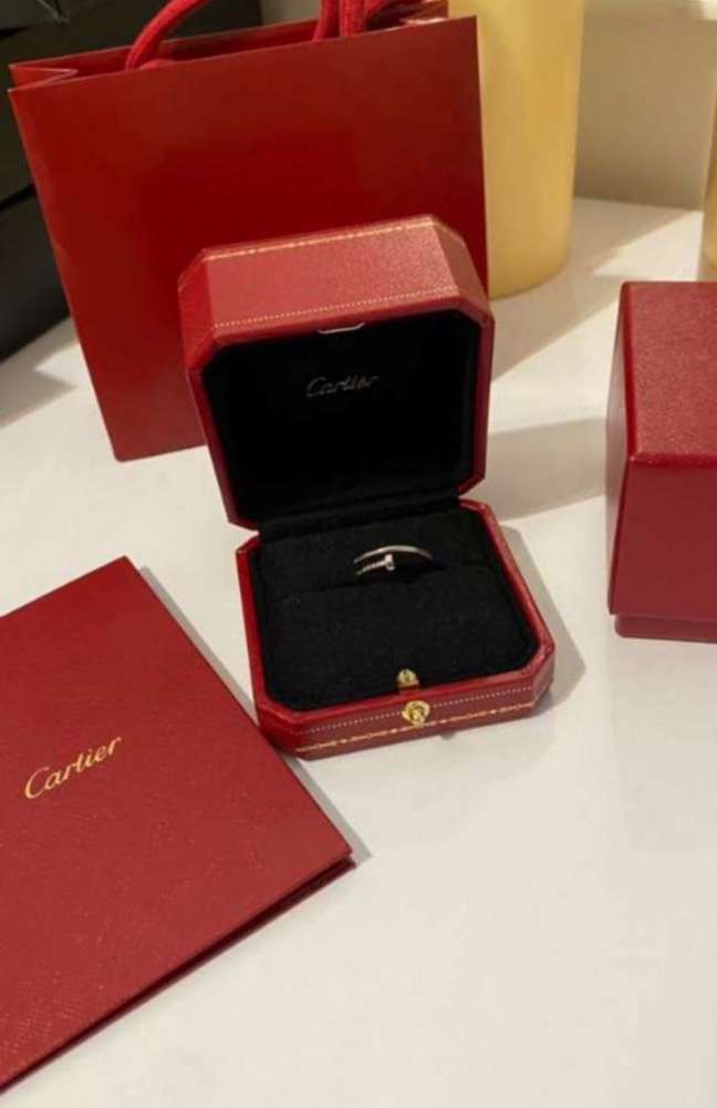 Cartier juste un clou prsteň