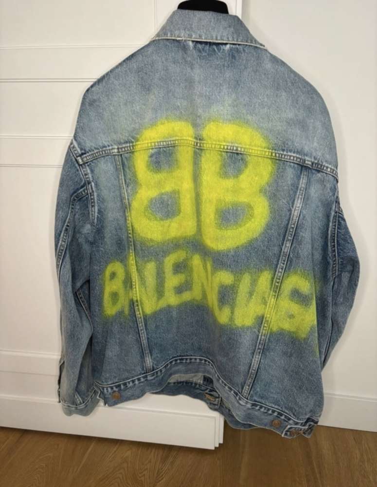 Balenciaga bunda