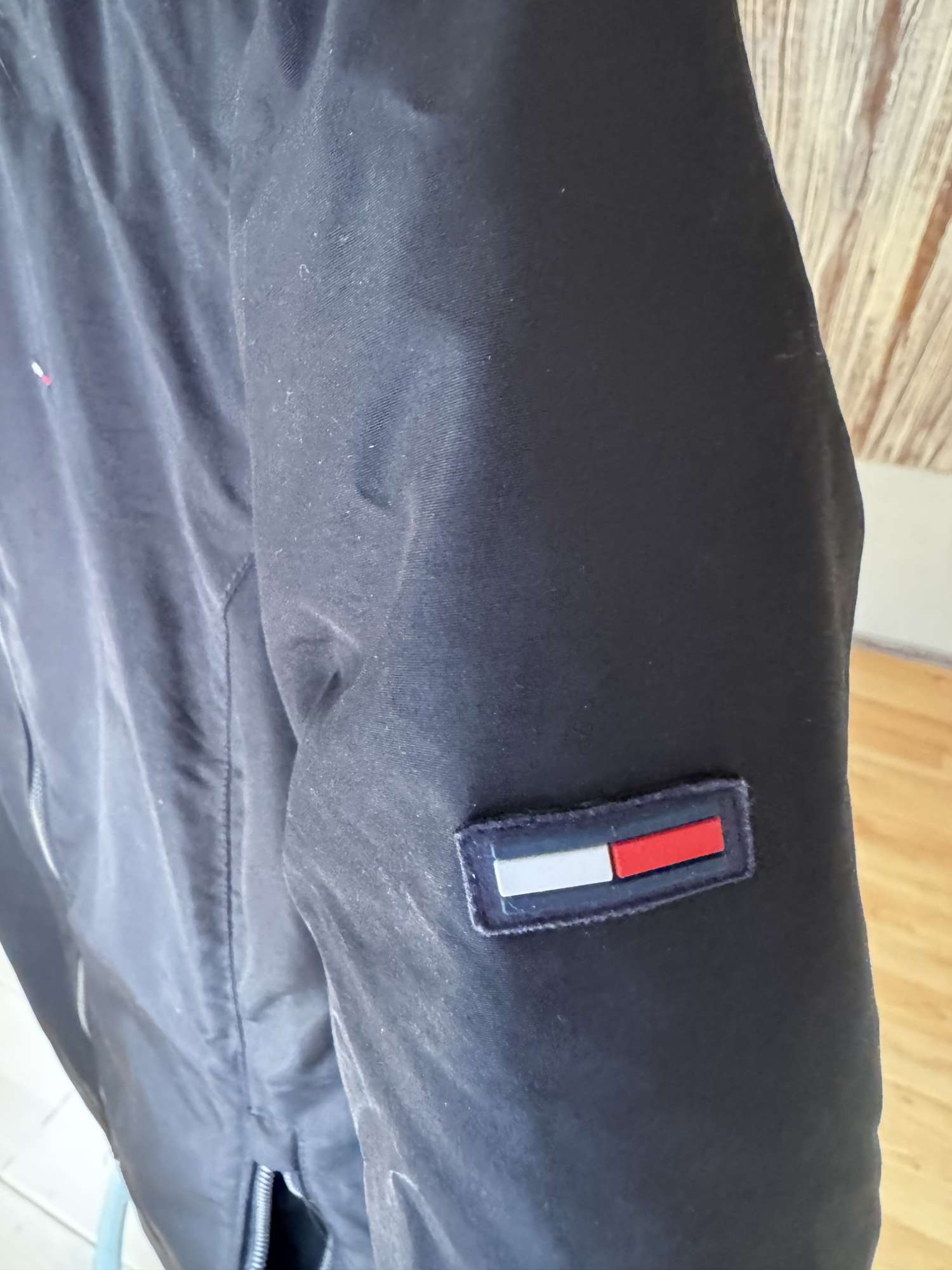 Zimná bunda Tommy Jeans, veľ. M