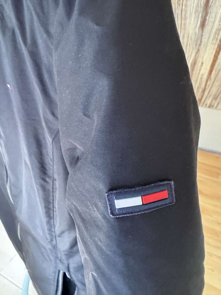 Zimná bunda Tommy Jeans, veľ. M