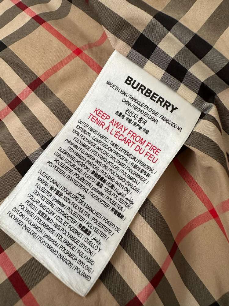 Burberry chlapčenská Bunda 152 nenosena