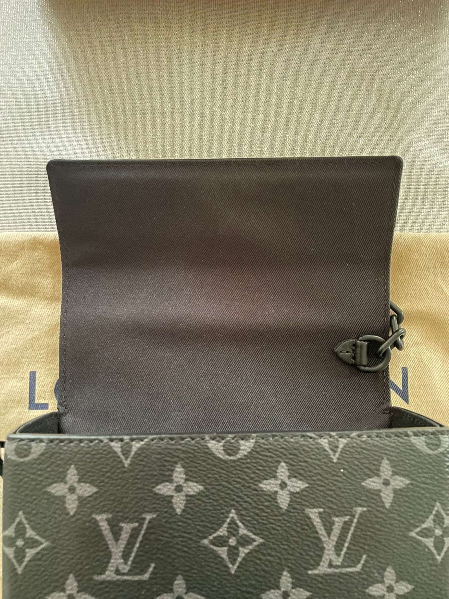 Louis Vuitton crossbody