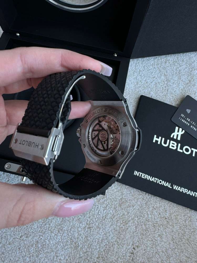 Hublot hodiny