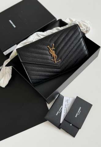 https://vipluxury.sk/YSL kabelka