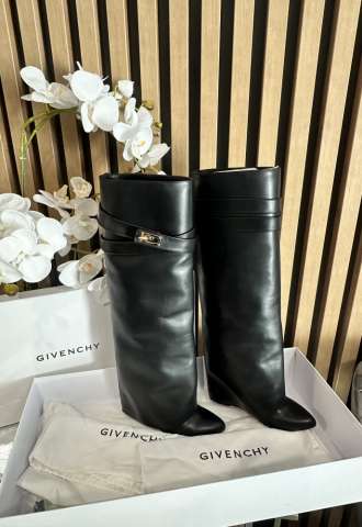 https://vipluxury.sk/Givenchy Sharkboots