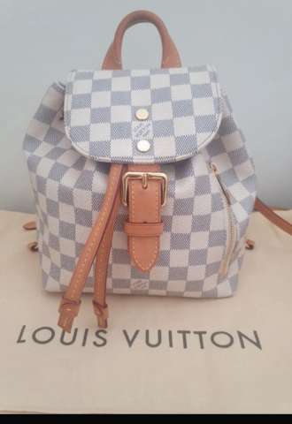 https://vipluxury.sk/Louis Vuitton ruksak