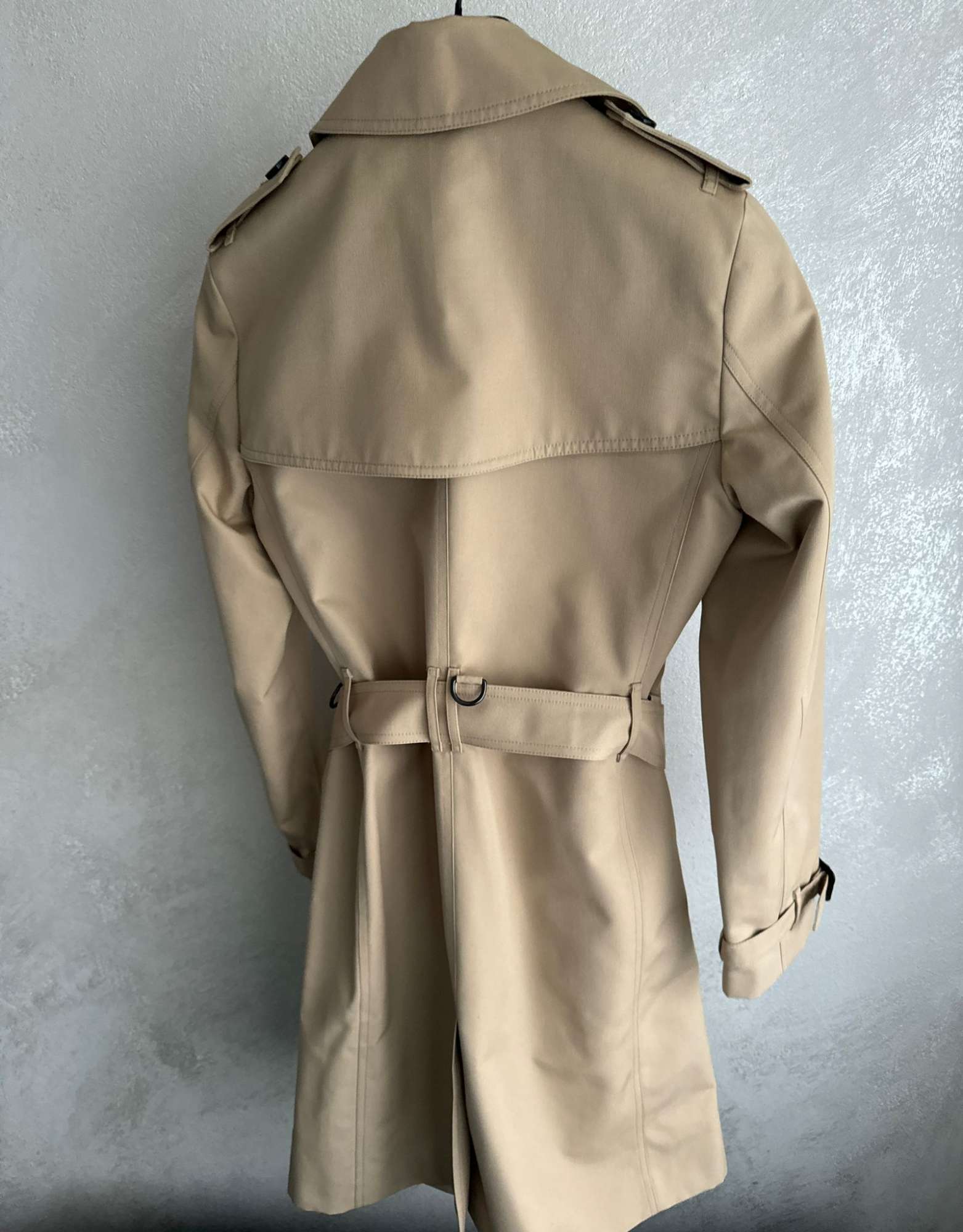 Burberry trenchcoat