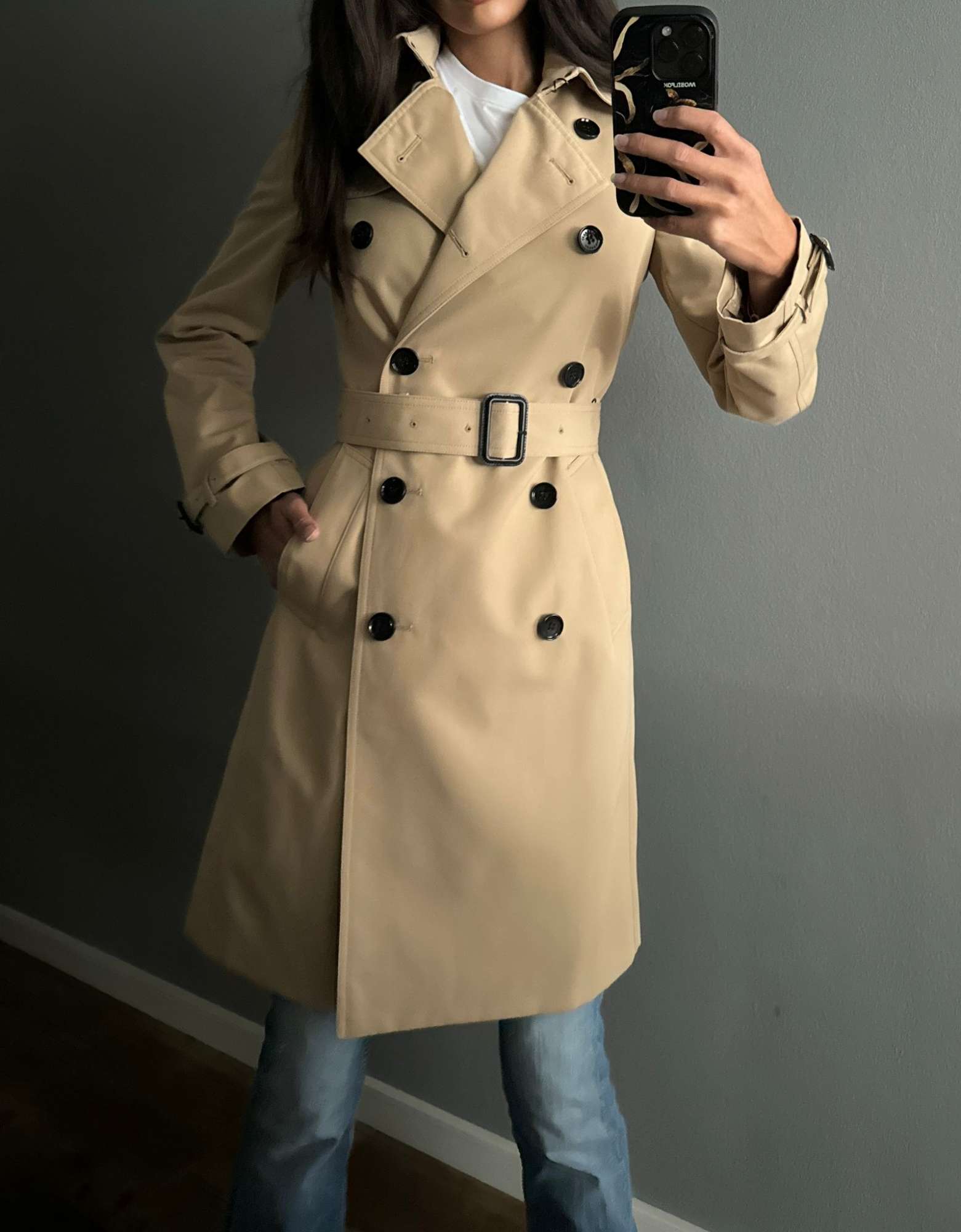 Burberry trenchcoat