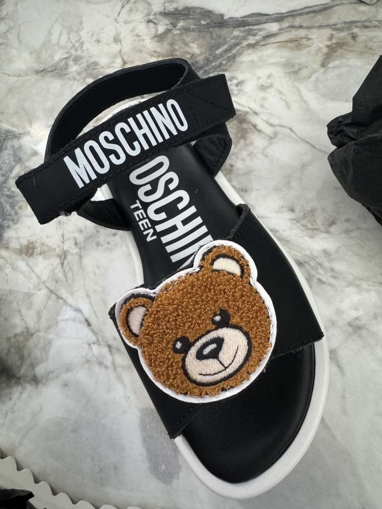 Moschino sandale velkost 30