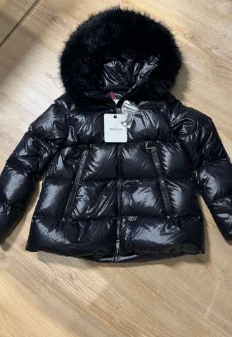 https://vipluxury.sk/Moncler zimná bunda