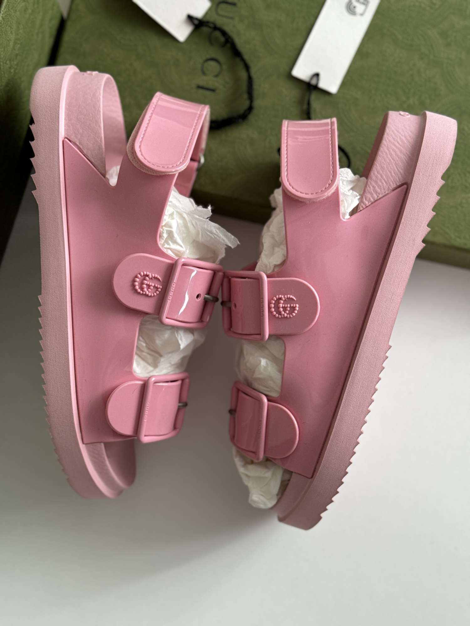 Gucci sandale velkost 37