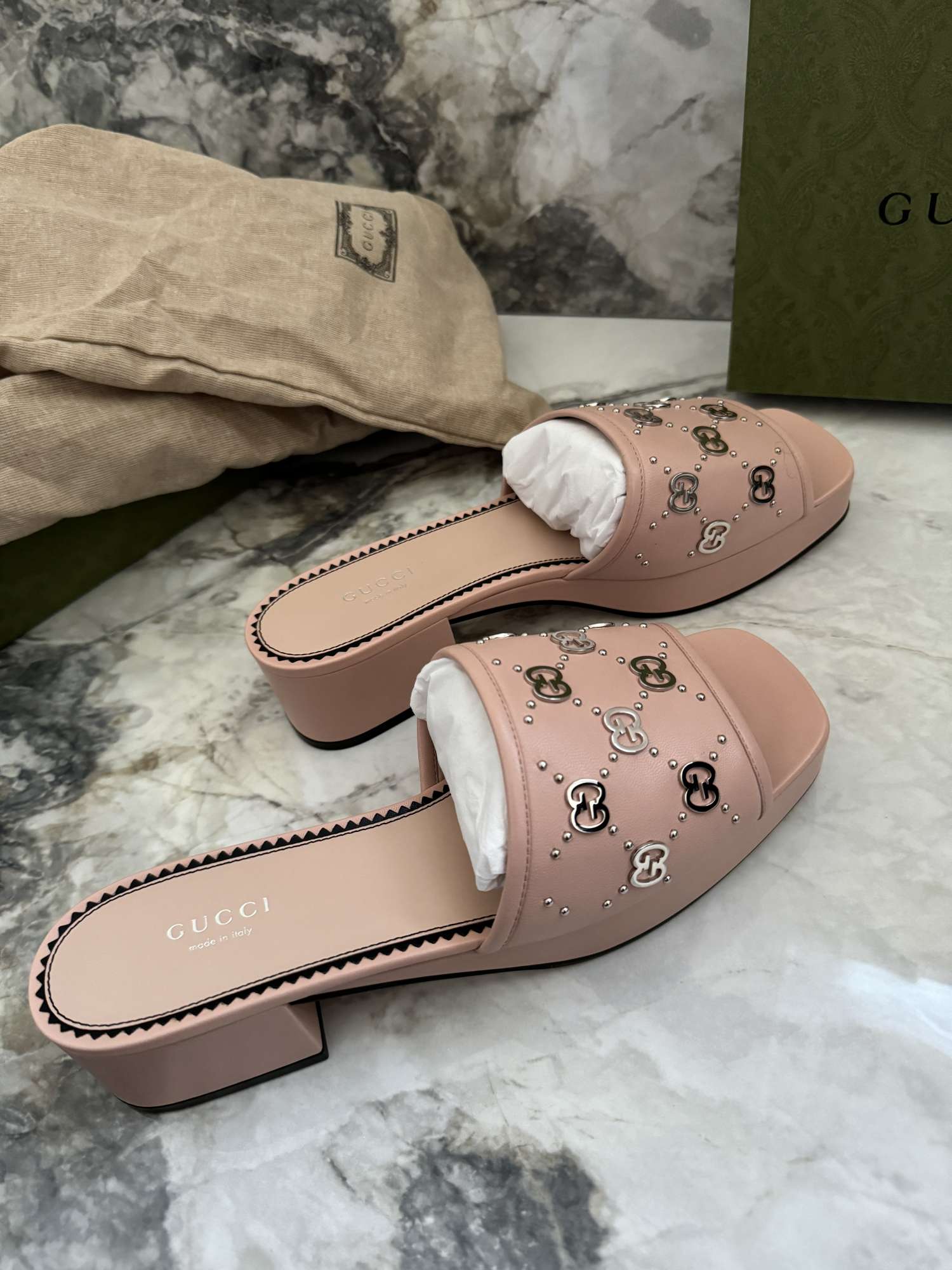 Gucci celokozene slapky velkost 39