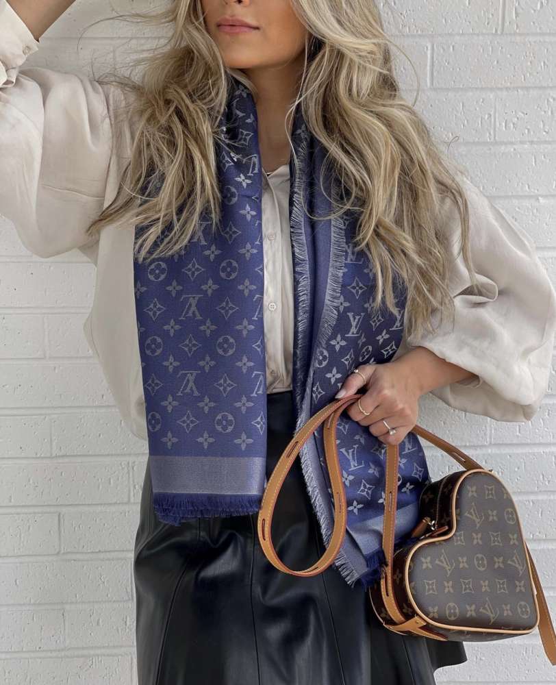 LOUIS VUITTON SHAWL