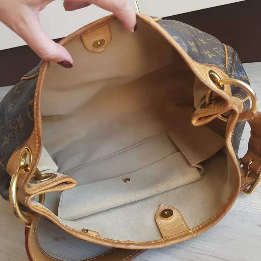 Louis Vuitton Galliera