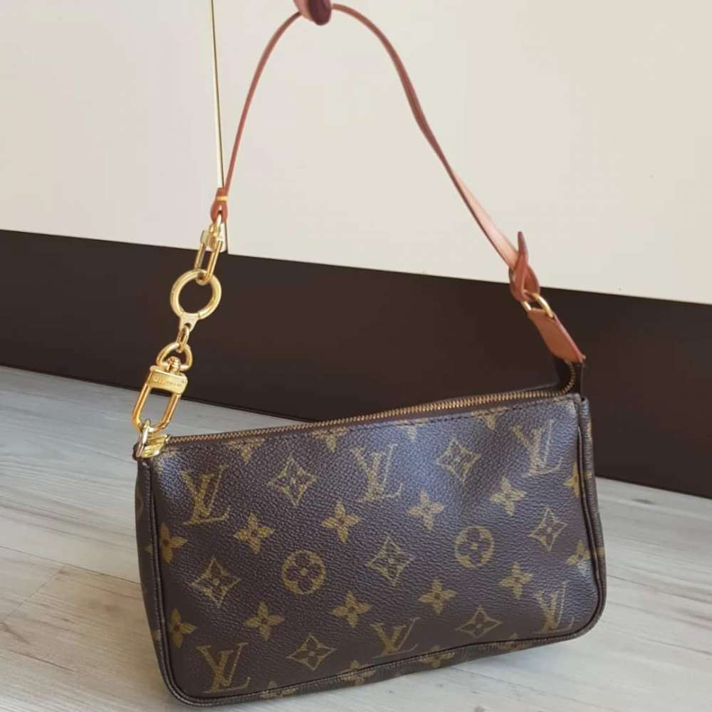 Louis Vuitton Pochette Accessoires