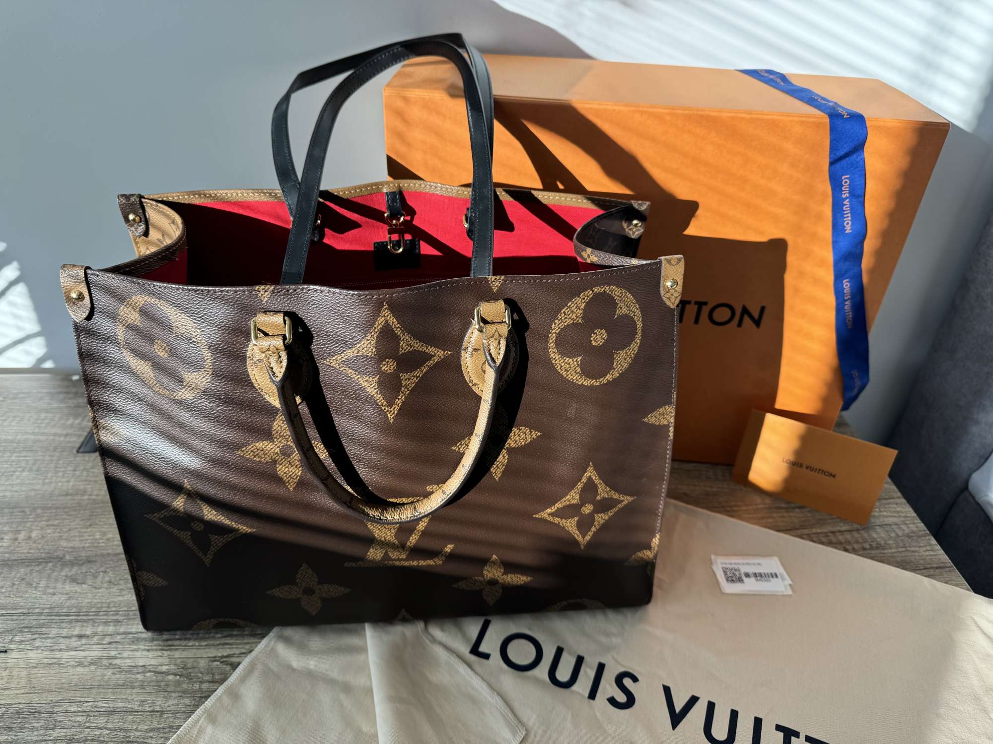 LV Onthego GM