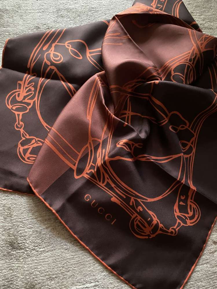 Gucci šatka