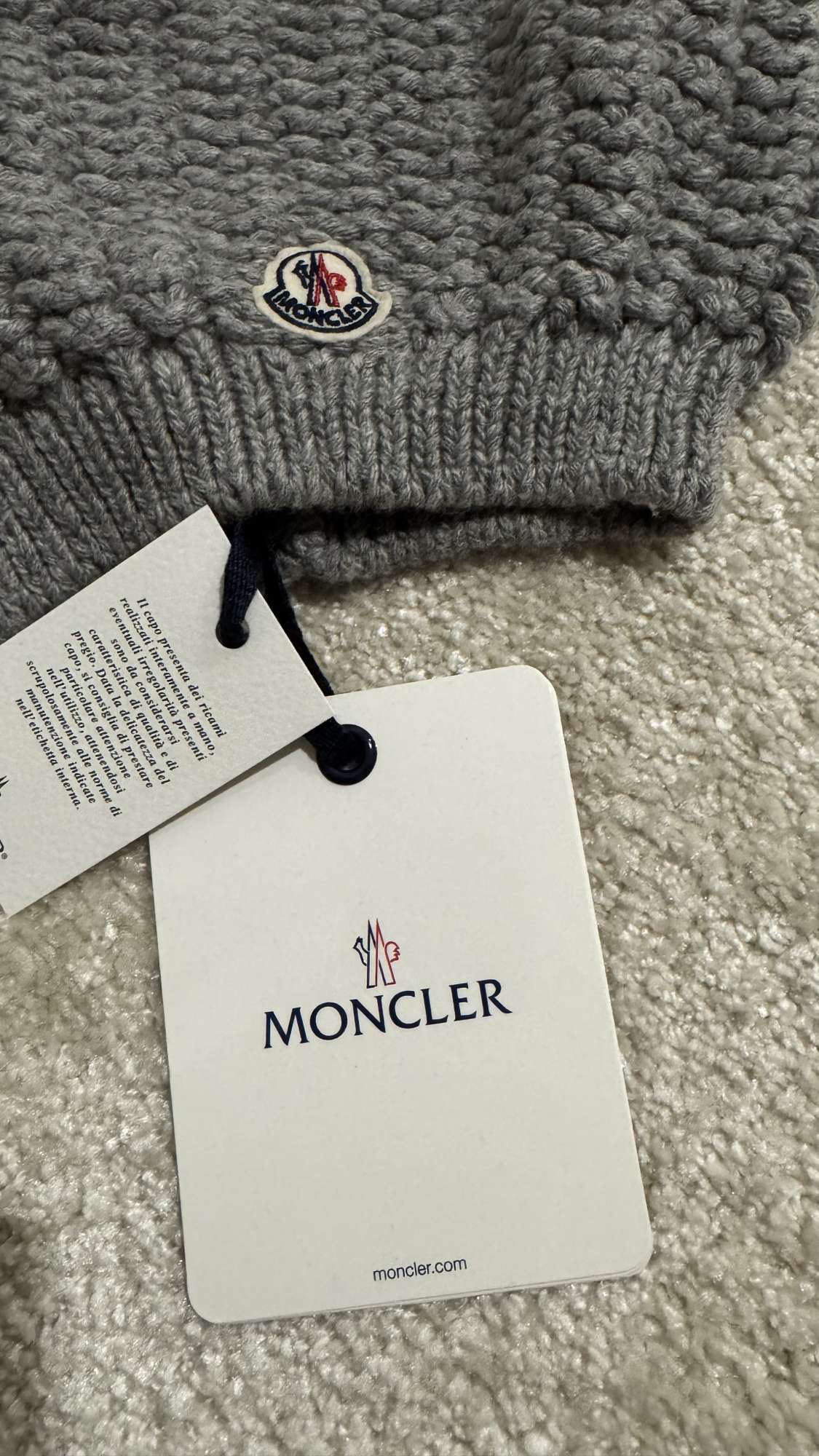 MONCLER čiapka