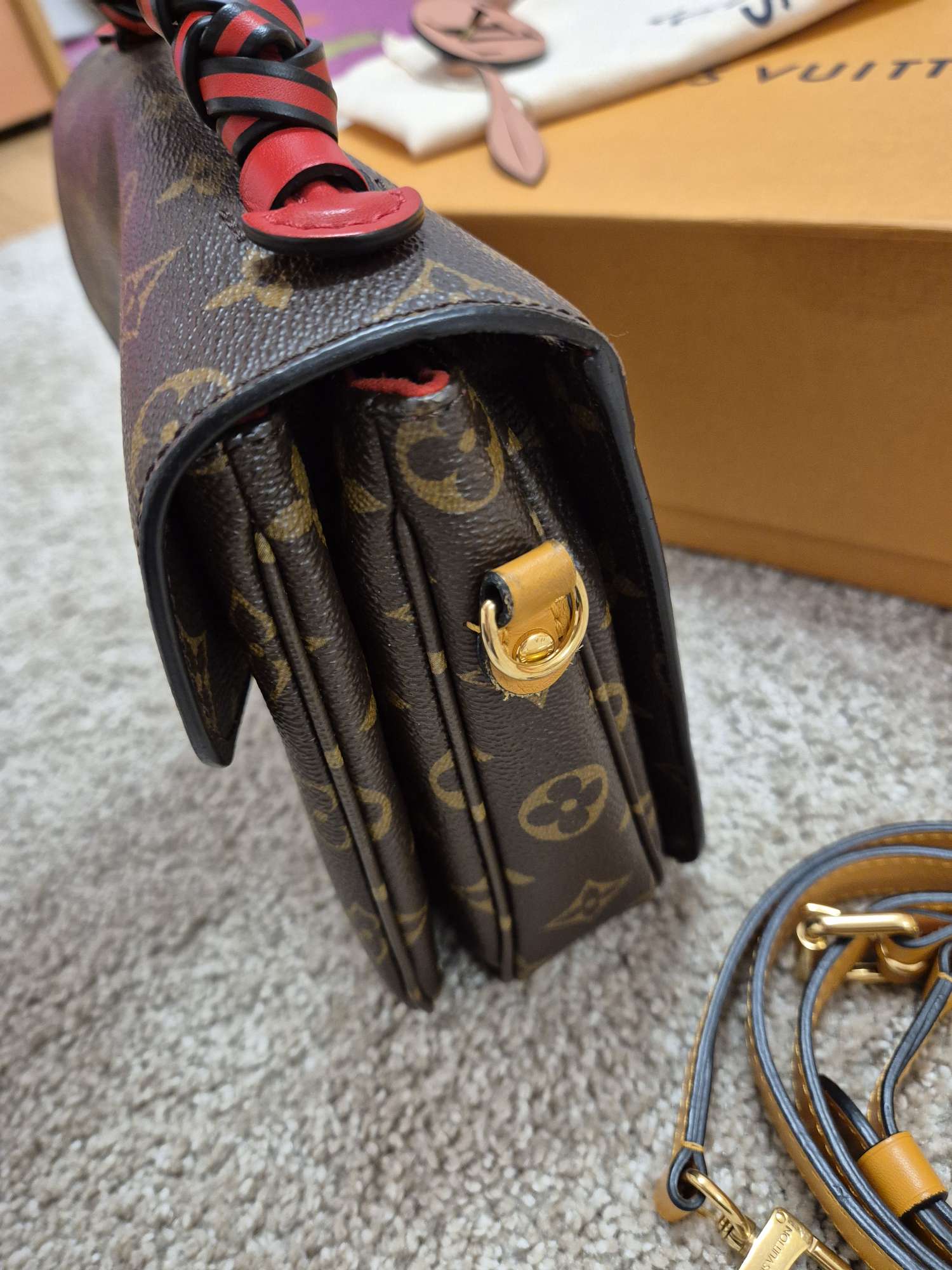 Louis Vuitton Pochette Metis limited edition