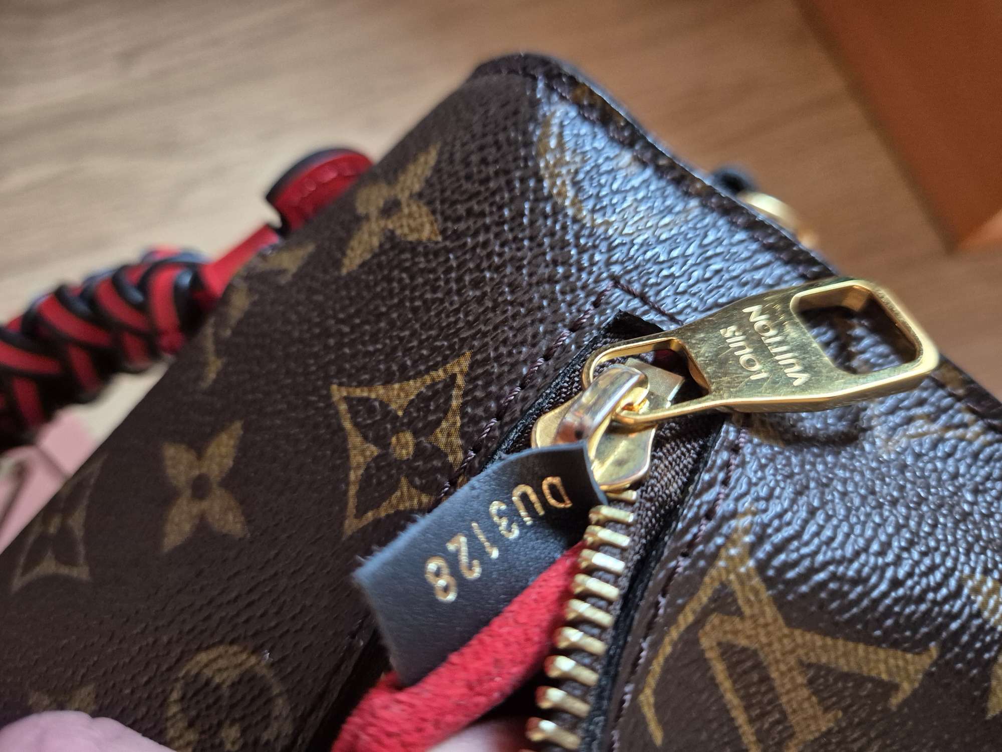 Louis Vuitton Pochette Metis limited edition