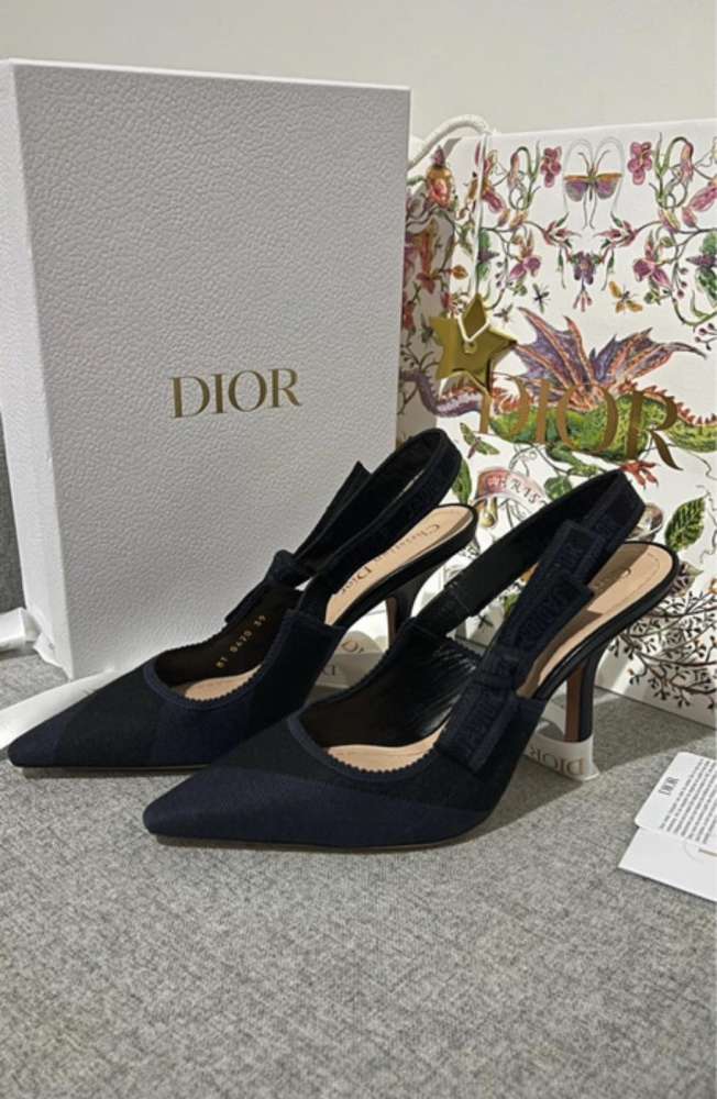 Dior pumps