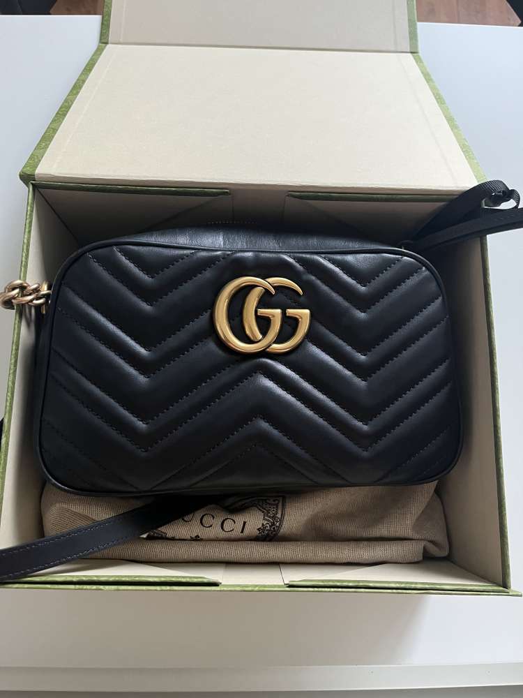 GUCCI small GG Marmont shoulder bag