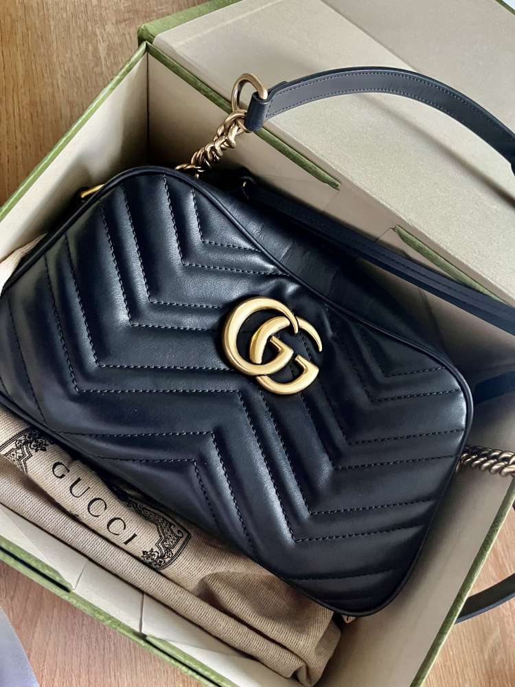 GUCCI small GG Marmont shoulder bag