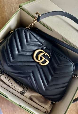 https://vipluxury.sk/GUCCI small GG Marmont shoulder bag