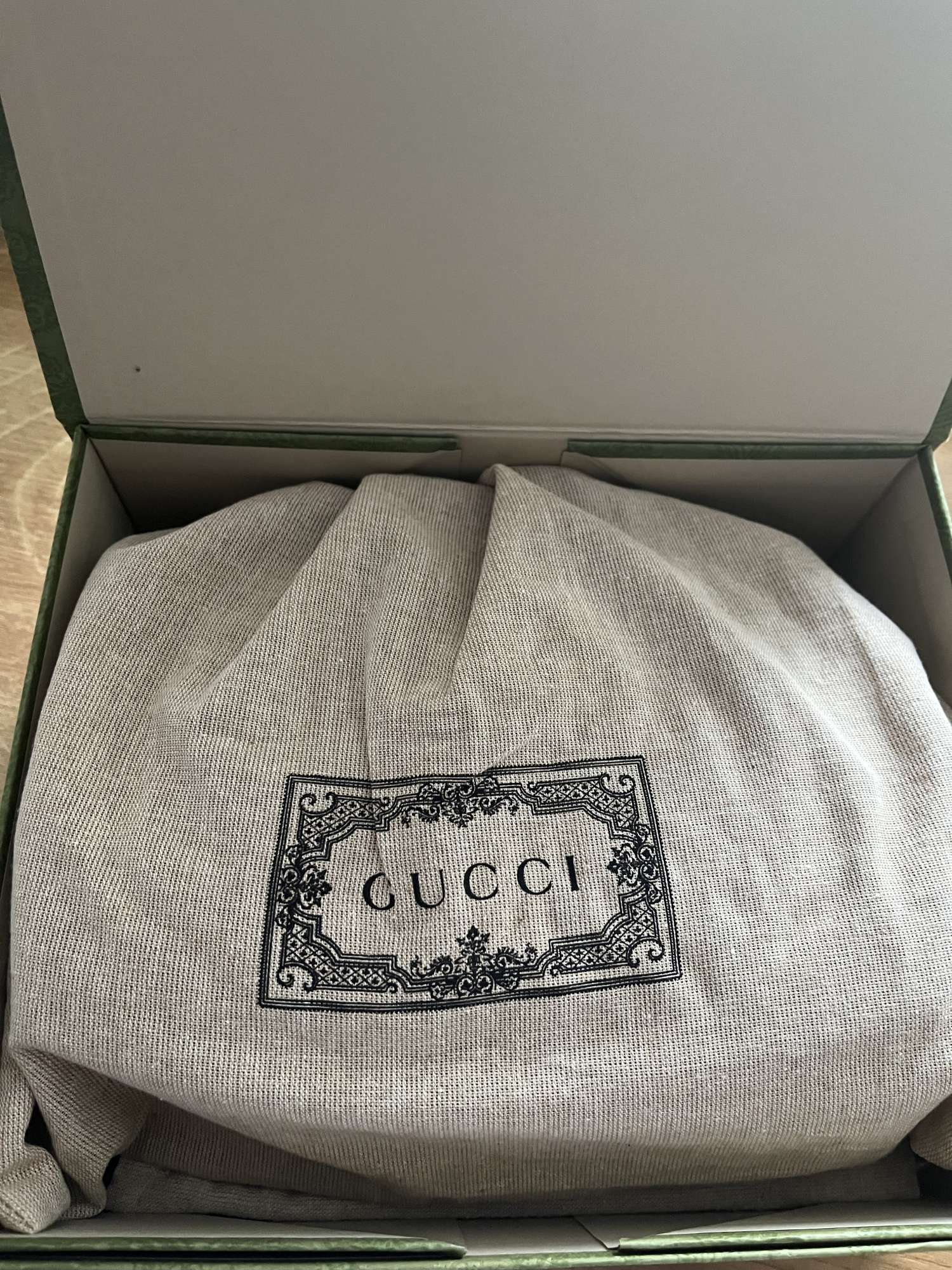 GUCCI small GG Marmont shoulder bag