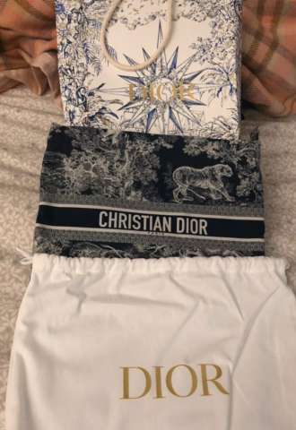 https://vipluxury.sk/Dior clutch