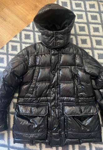 https://vipluxury.sk/Moncler bunda