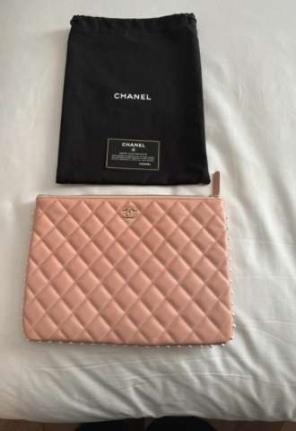 https://vipluxury.sk/Chanel Clutch