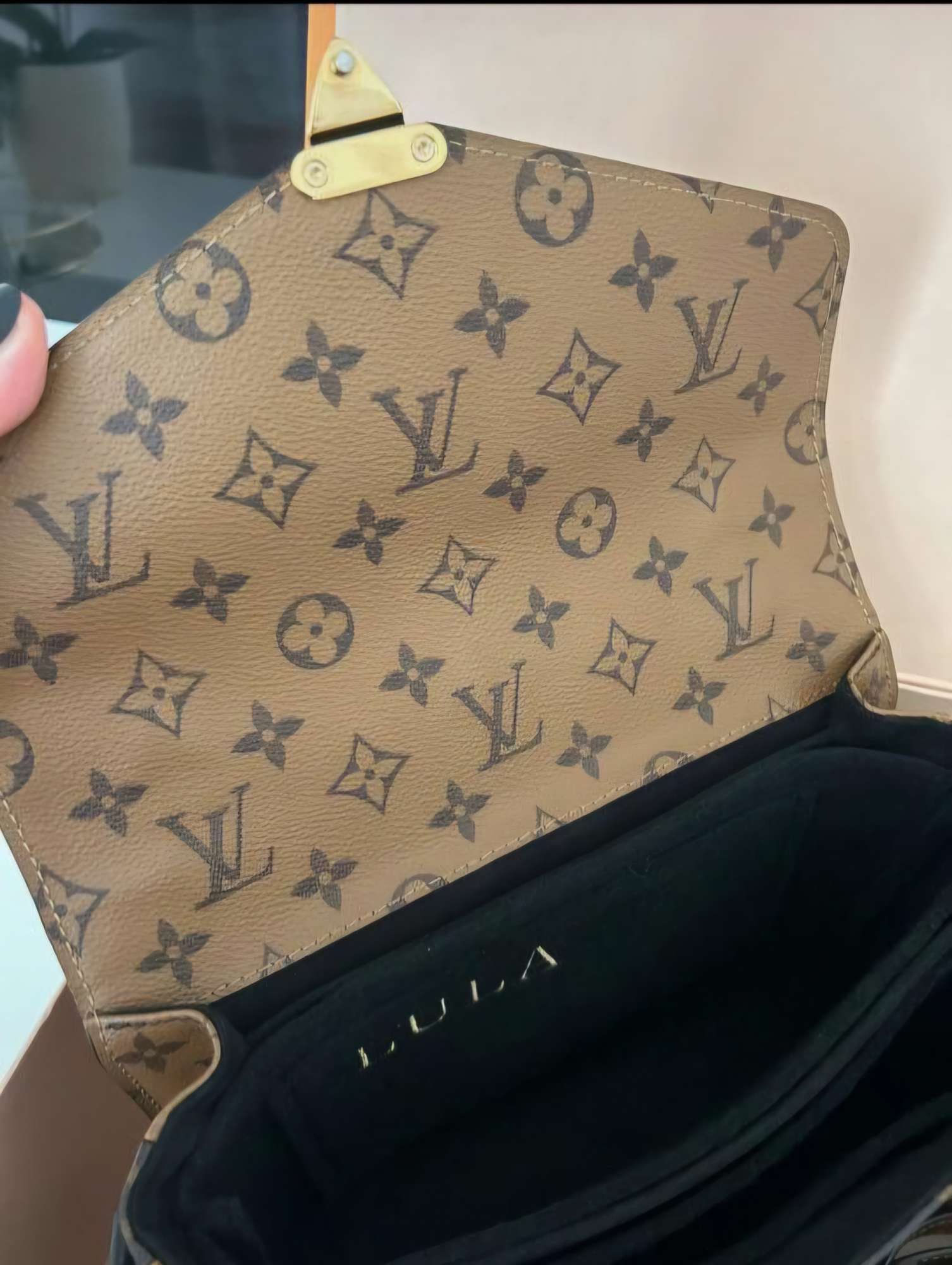 LV Metis Reverse