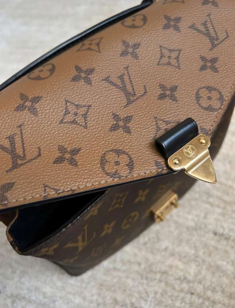 LV Metis Reverse