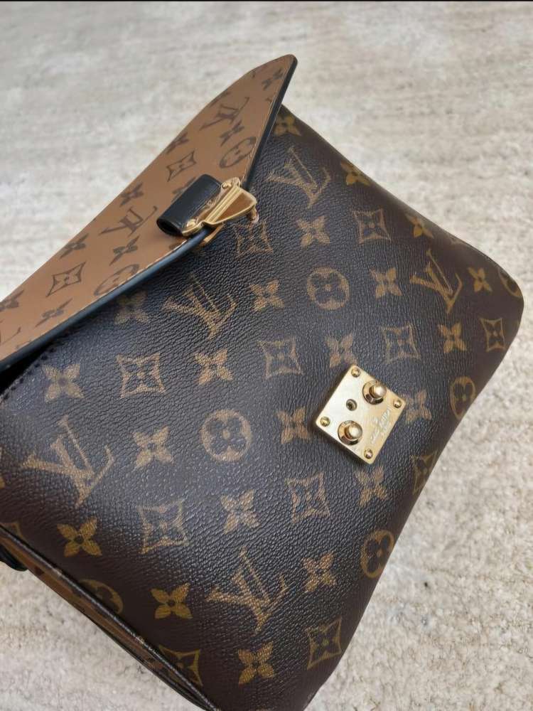 LV Metis Reverse