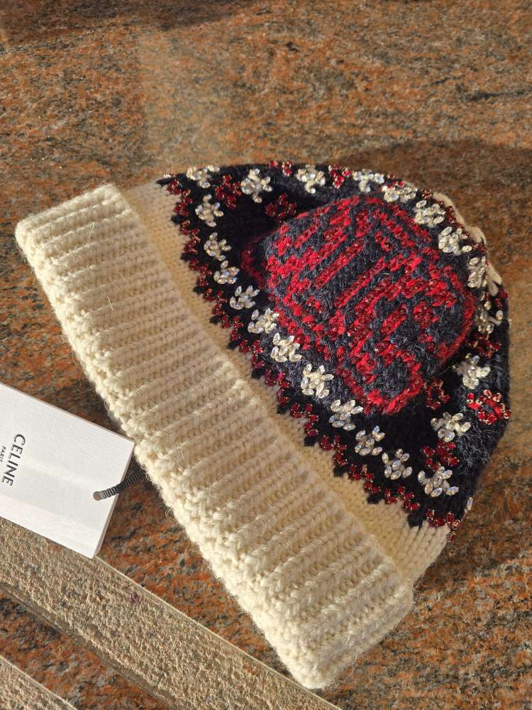 CELINE čiapka ručne zdobená