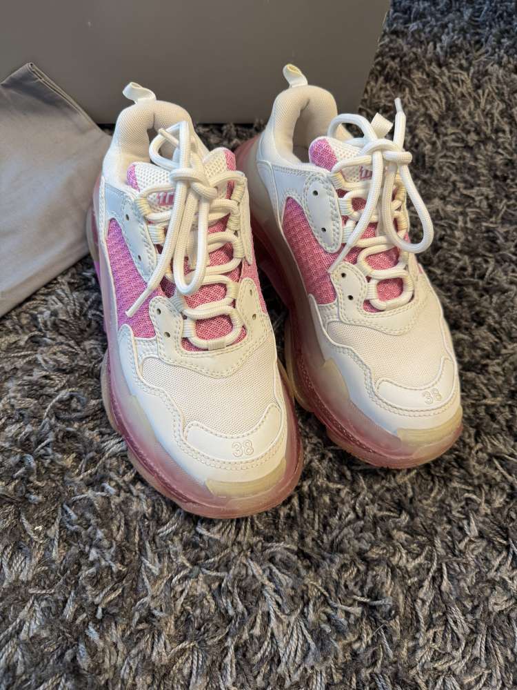 Balenciaga triple S