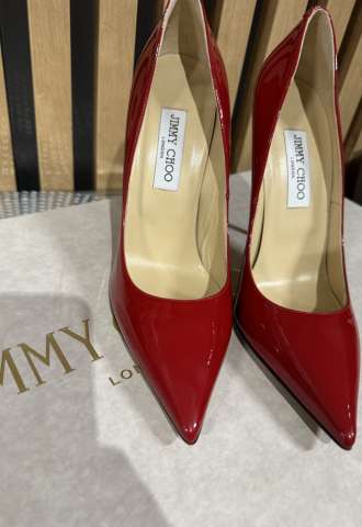 https://vipluxury.sk/Jimmy Choo lodicky