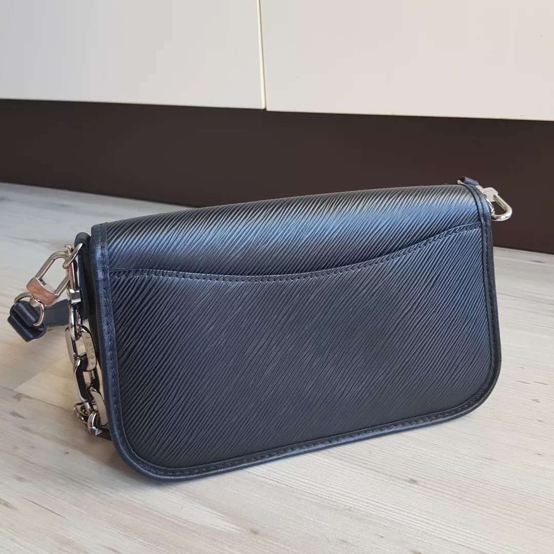 Louis Vuitton Buci