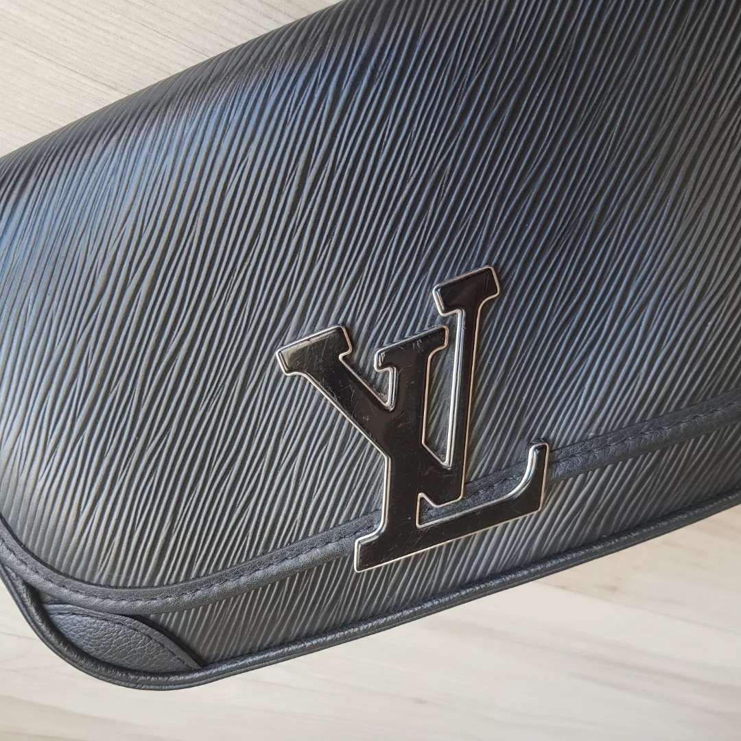 Louis Vuitton Buci